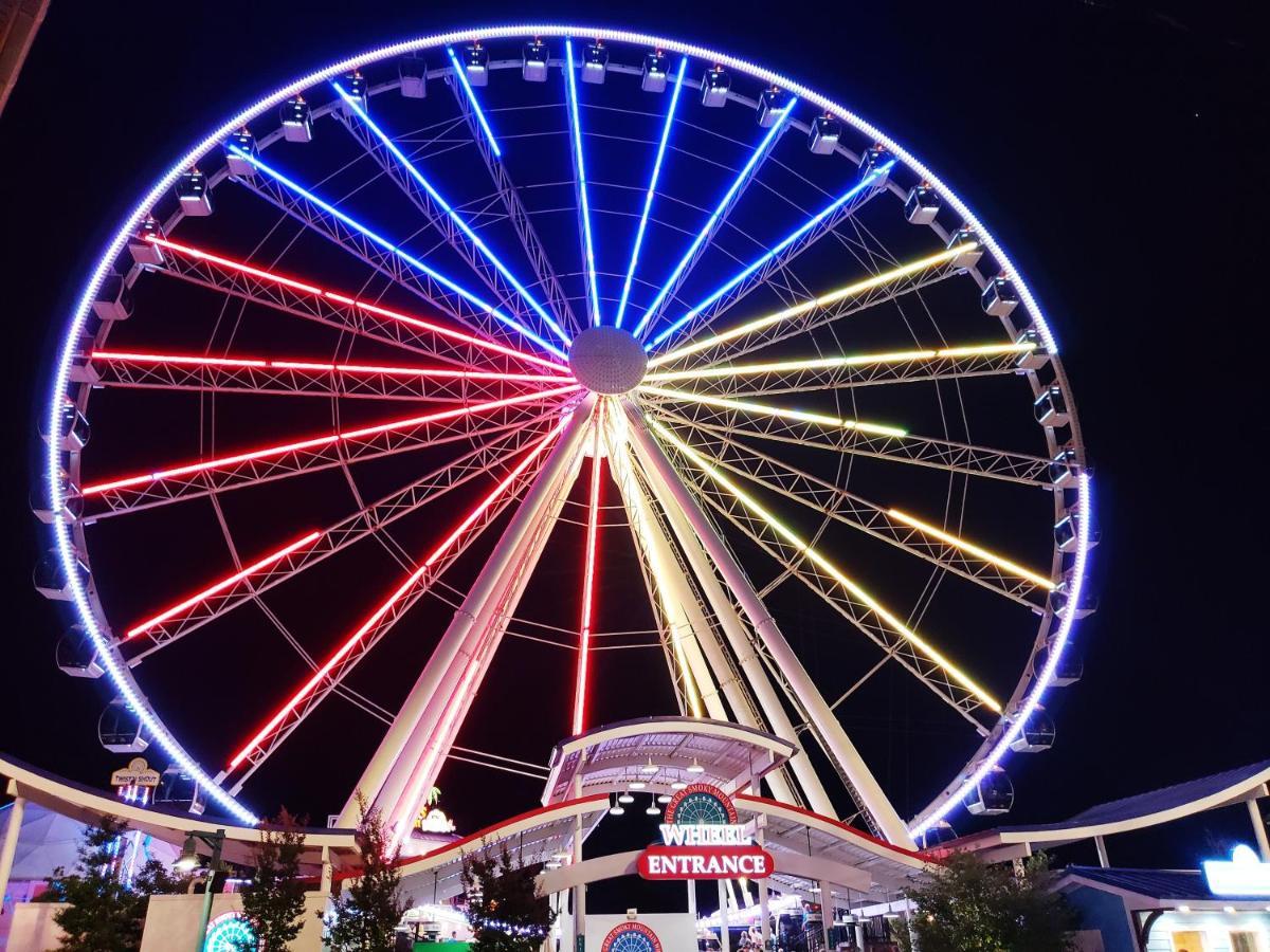 Suite Sensations, Hot Tub, Pool Table, 1089 Free Tickets Each Paid Day, Dollywood And More Pigeon Forge Kültér fotó