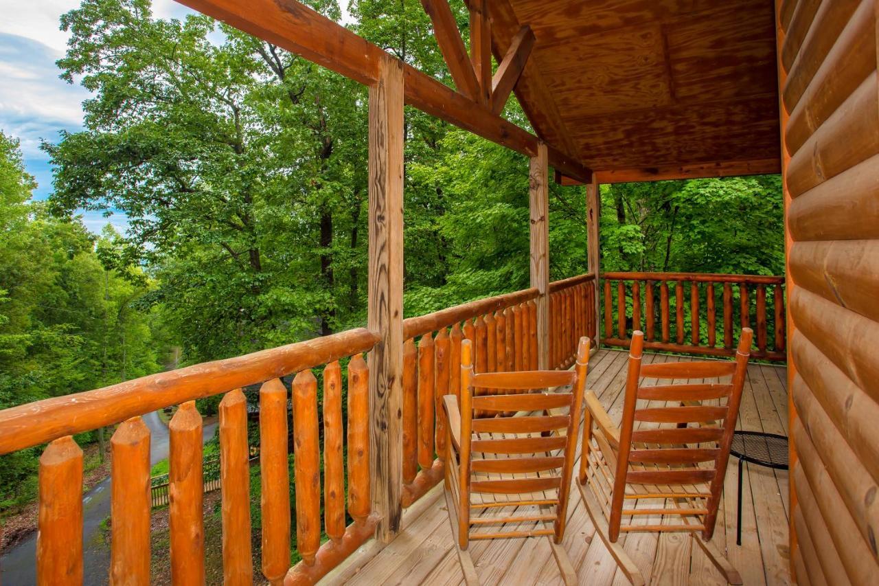 Suite Sensations, Hot Tub, Pool Table, 1089 Free Tickets Each Paid Day, Dollywood And More Pigeon Forge Kültér fotó