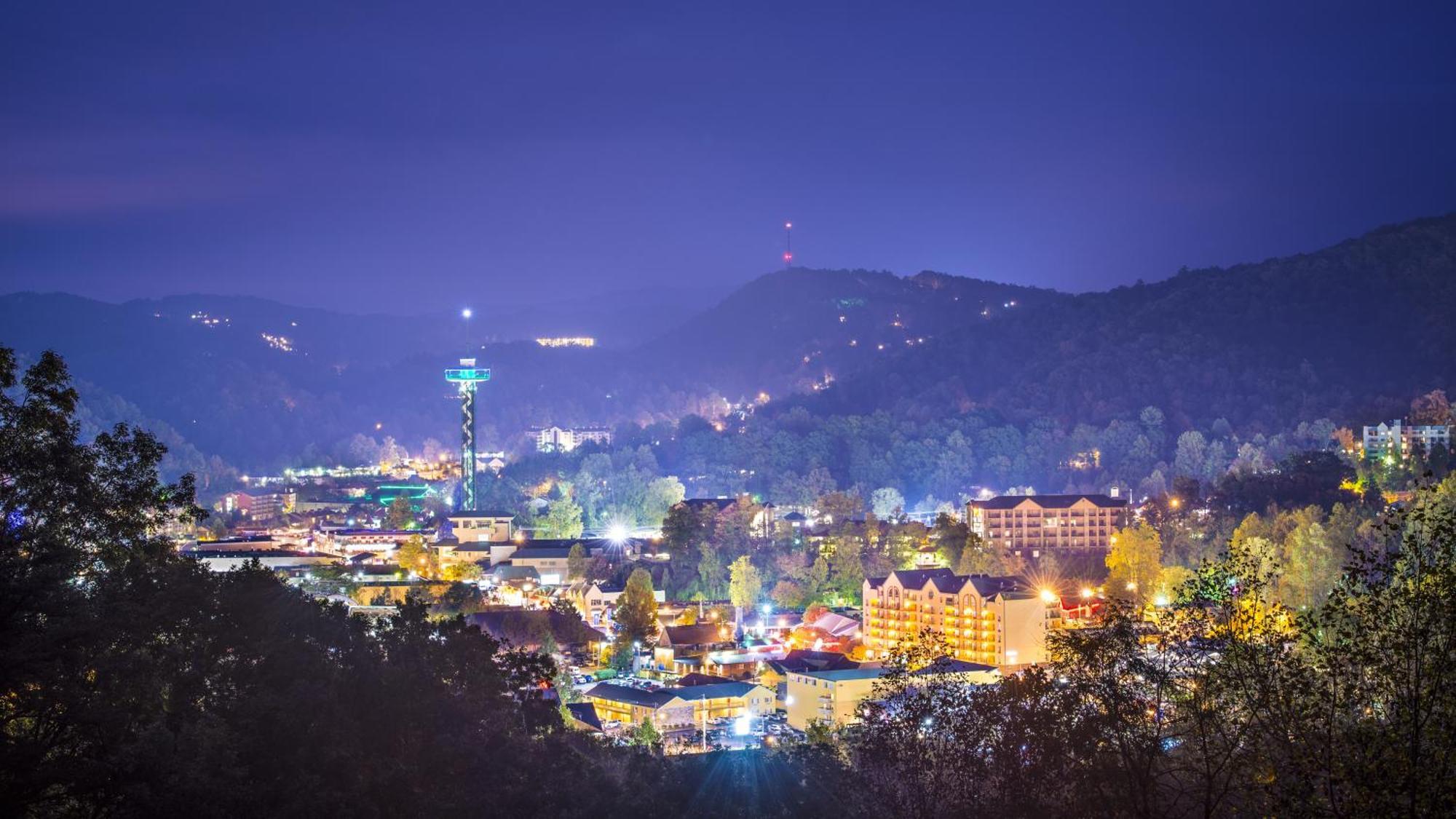 Suite Sensations, Hot Tub, Pool Table, 1089 Free Tickets Each Paid Day, Dollywood And More Pigeon Forge Kültér fotó